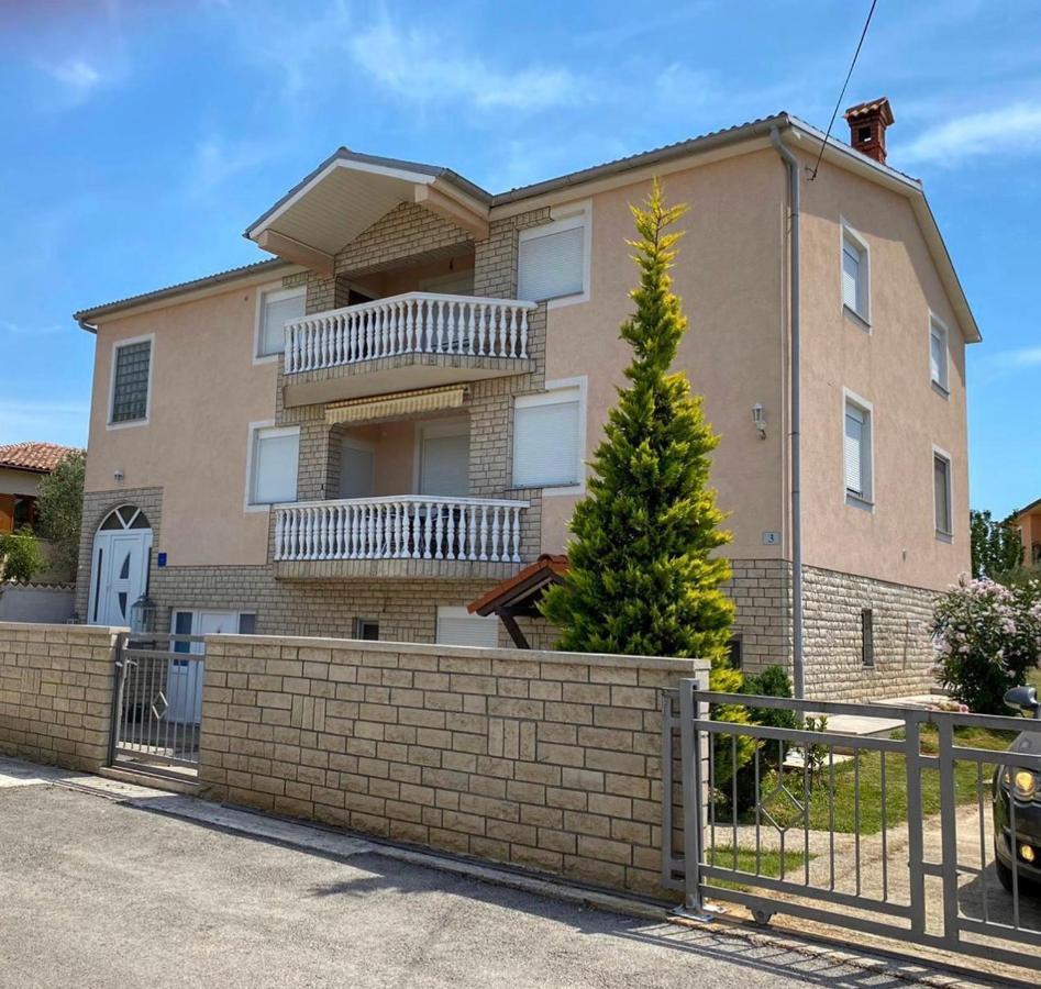 Apartments Ban Galizana Exterior photo